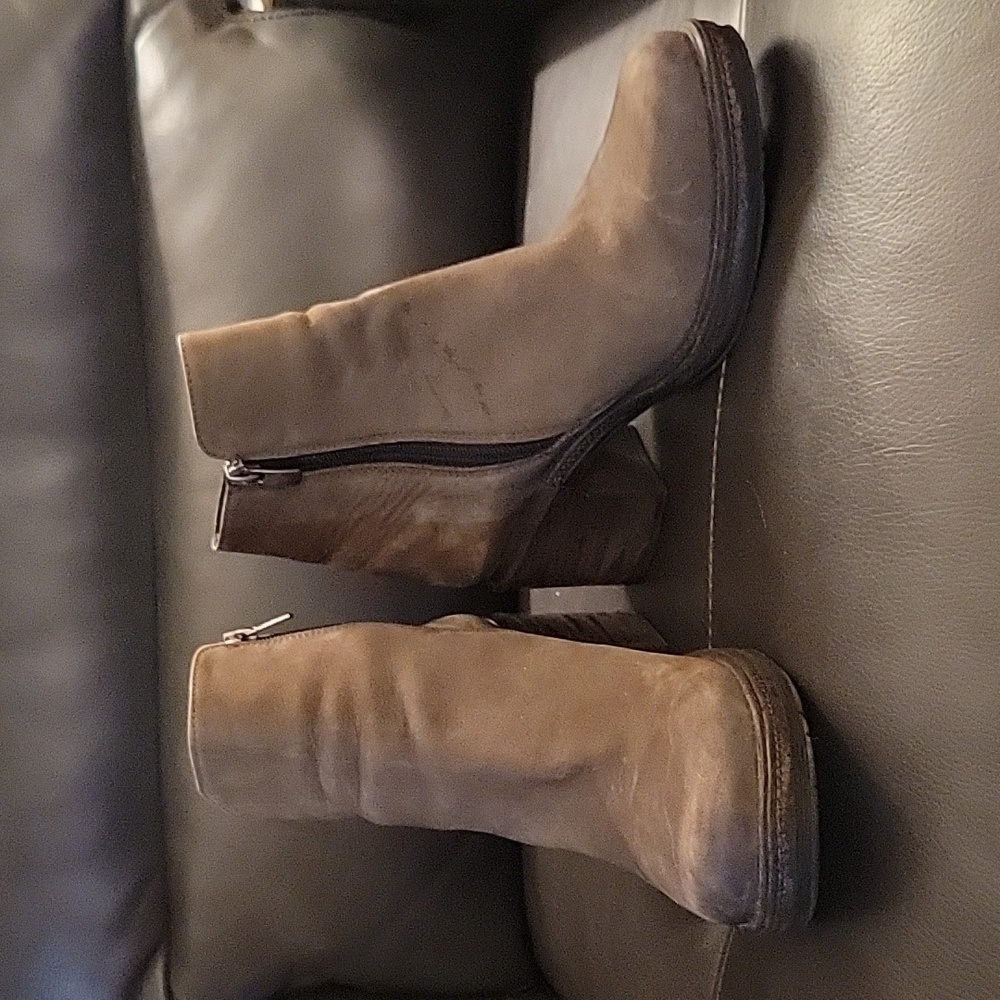 Womens booties size 39.
